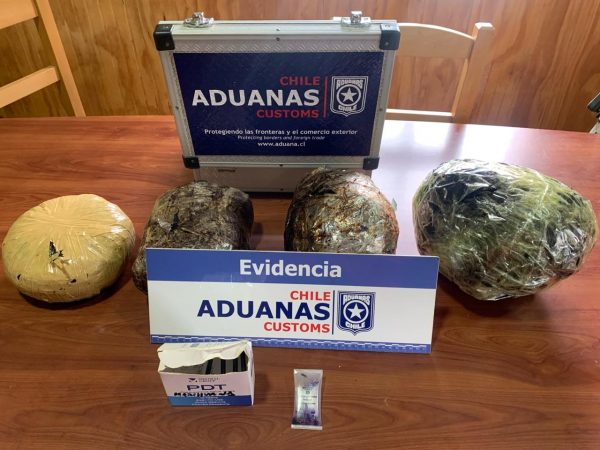 Aduanas incauta 33,3 kilos de marihuana, 2 kilos de cocaína y 93 municiones en Chaitén