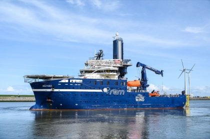 Clarksons Port Services recibe CSOV Rem Power en Puerto de Eemshaven