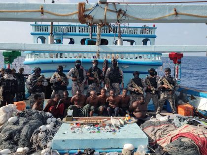 Armada de India rescata a buque pesquero iraní secuestrado por piratas