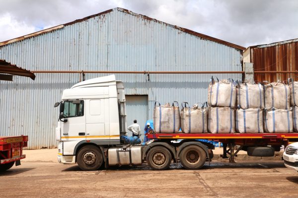 Glencore enviará primer cargamento de cobalto bajo nuevo sistema de cuotas del Congo