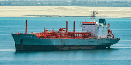 Autoridades detienen a buque liberiano tras encallar en el Golfo de Aqaba