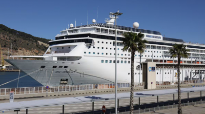 España prohíbe a turistas bolivianos desembarcar de crucero por falta de visas de entrada a la UE