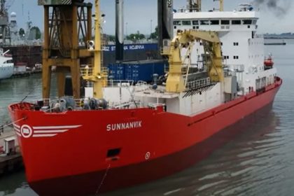 Eureka Shipping dispone buque con velas para servicios en Grandes Lagos
