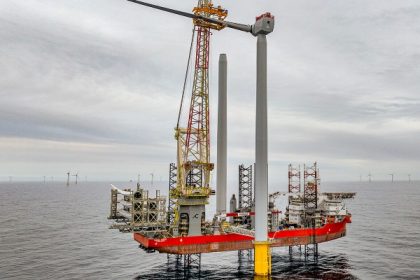 Port of Nigg apoya finalización de primera instalación de turbina para Parque Eólico Marino Moray West