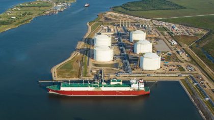 Estados Unidos: Retrasan puesta en marcha de Golden Pass LNG por problemas en construcción
