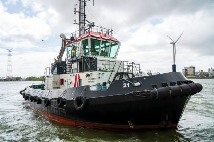 Puerto de Amberes-Brujas bota primer remolcador del mundo propulsado por metanol