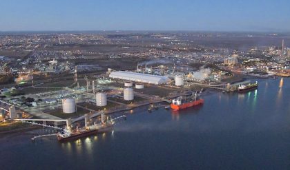 Declaran de "interés provincial" la instalación de planta de GNL en Puerto de Bahía Blanca