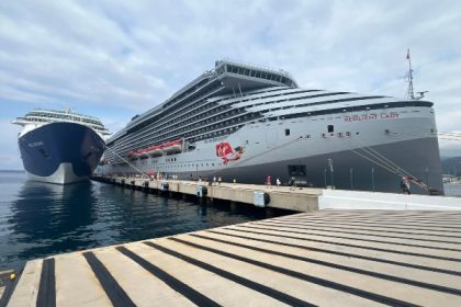 Bodrum Cruise Port asiste dos cruceros de manera paralela