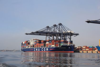 Puerto Lázaro Cárdenas recibe por primera vez a buque CMA CGM Boldness