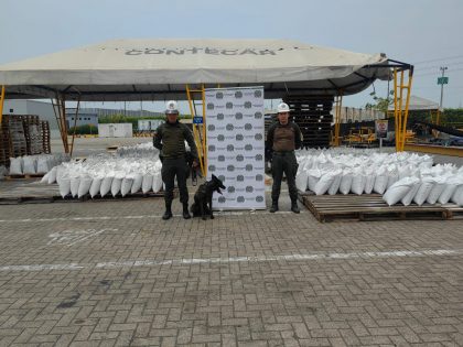Policía colombiana incauta 2.1 toneladas de cocaína en Puerto de Cartagena