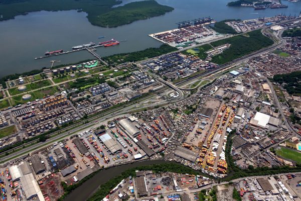 Porto de Santos atinge a maior marca entre os meses de outubro e projeta maior marca anual de sua história