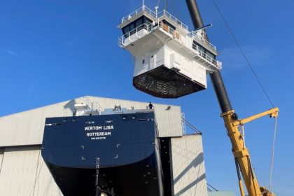 Thecla Bodewes Shipyards coloca puente de mando en barco Labrax