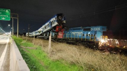 Ferrocarril de carga y tren de pasajeros de EFE colisionan en San Bernardo