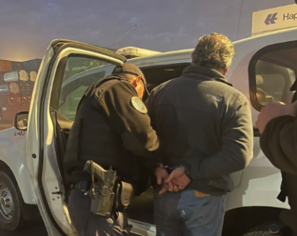 Policía Marítima detiene a transportista por operar camión con documentación adulterada en Puerto de San Antonio