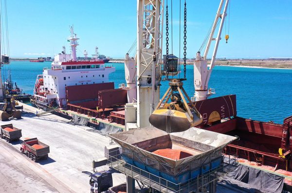 Porto do Açu: principal solução logística portuária para Minas Gerais apresenta recordes de movimentação de espodumênio