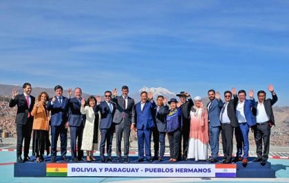 Bolivia y Paraguay acuerdan avanzar en negocios en monedas nacionales, urea y puertos en la hidrovía