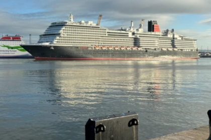 Belfast Harbour recibe recalada inaugural de buque Queen Anne