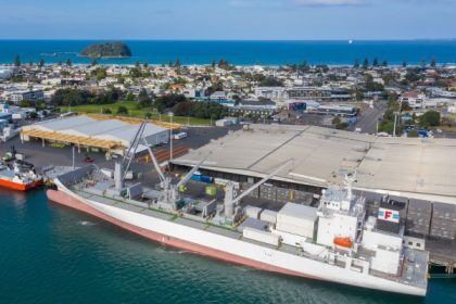 Atraca en Puerto de Tauranga buque de Fresh Carriers que acoge primera prueba de envío de biocombustible