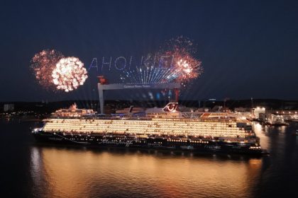 Puerto de Kiel recibe ceremonia de bautizo de nuevo buque de TUI Cruises