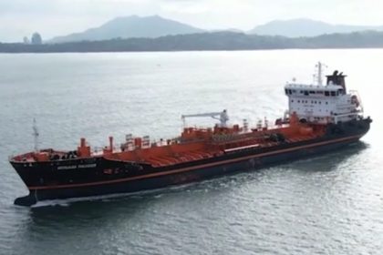 Monjasa presenta mayor petrolero que operará en Canal de Panamá