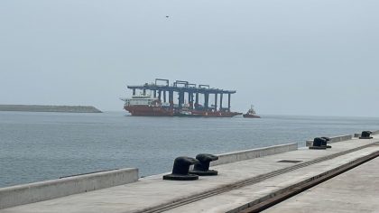 Puerto de Chancay recibe sus primeras grúas