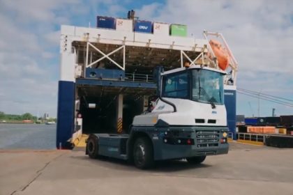 DFDS, Mol Cy y Volvo Penta prueban tractores eléctricos en Puerto de Gante