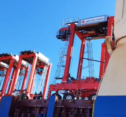 Uruguay: Arriban al Puerto de Montevideo 10 straddle carriers adquiridas por Katoen Natie