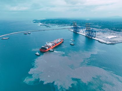 Adani invertirá USD 1.200 millones más en puerto de aguas profundas de Kerala