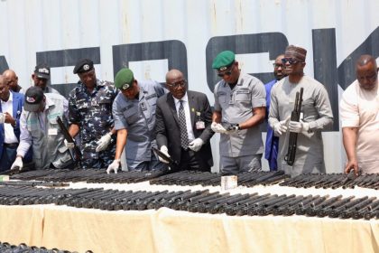 Nigeria: Aduana incauta armas y drogas ocultas en contenedores en Port Onne