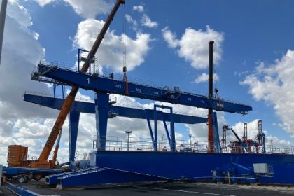 Künz inicia instalación de nuevas grúas ferroviarias en terminal de contenedores Eurogate Bremerhaven