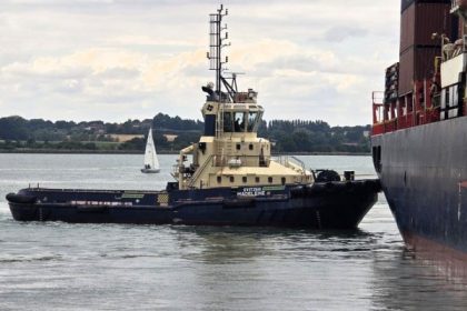 Svitzer encarga el primer remolcador propulsado por batería de metanol del mundo