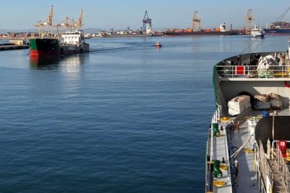 Mureloil determina movimientos de buques en puertos españoles
