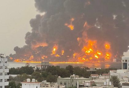 Fuerza Aérea de Israel bombardea el Puerto de Hodeidah