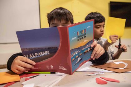 Puerto Valparaíso y Museo Baburizza lanzan guía didáctica para niños sobre actividad portuaria