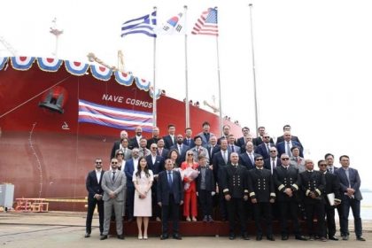 Navios Maritime Partners recibe primer buque cisterna de productos Nave Cosmos