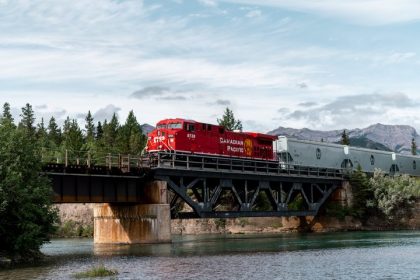 Ferrocarriles de Canadá advierten de cierre patronal de no llegar a acuerdo laboral