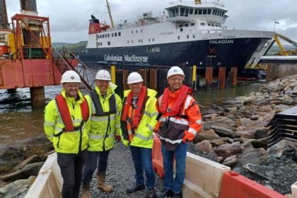 Escocia: Finalizan obras en terminales de ferry en Kennacraig y Port Askaig