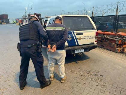 Policía Marítima efectúa nueva detención de transportista con documentación falsa en Puerto de San Antonio