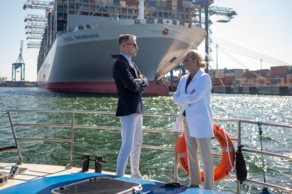 Puerto de Gdansk conversa con viceministro de Infraestructuras sobre construcción de terminal de instalación de parques eólicos