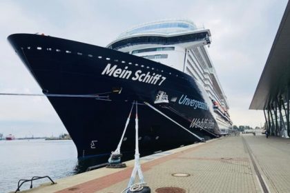 Rostock-Warnemünde recibe primera escala de nuevo buque de TUI Cruises