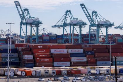 Estados Unidos: Movimiento de carga se aproxima al millón de TEU en Puerto de Los Ángeles