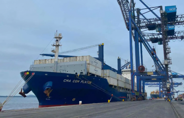 Terminal de Contêineres de Paranaguá recebe atracação inaugural do serviço CMA CGM Atlas