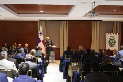 Autoridad Marítima de Panamá capacita a personal diplomático