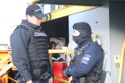 Policía Marítima de Punta Arenas realiza operativo antidrogas en ferry con destino a Puerto Williams