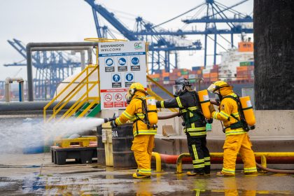 Puerto San Antonio realiza simulacros de incendio y manejo de sustancias peligrosas