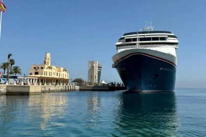 Puerto de Ceuta recibe primer arribo de buque de Fred. Olsen Cruise Line