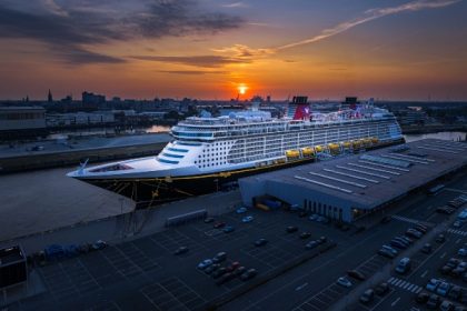 Cruise Gate Hamburg recibe por primera vez nuevo buque de DCL