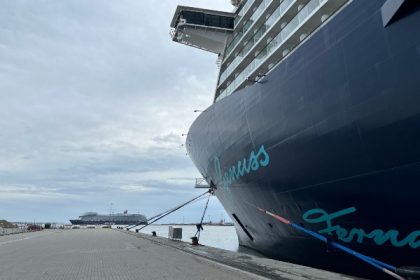 Puerto de Aarhus atiende dos cruceros no programados y de forma paralela