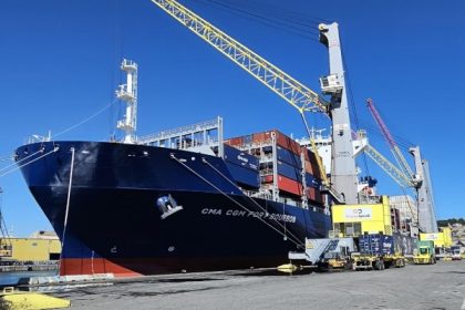 Puerto de Génova: Recala primer buque propulsado por GNL en terminal de Spinelli