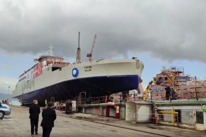 Cemre lanza al agua nuevo ferry eléctrico Tyrfing